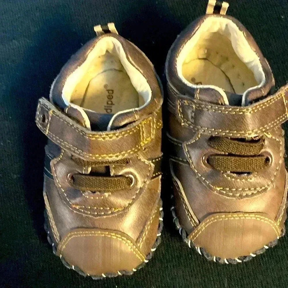 PEDIPED INFANT SIZE 6-12 MO BROWN FAUX LACES AND HOOK LOOP SLIP ON SHOE - Picture 1 of 11